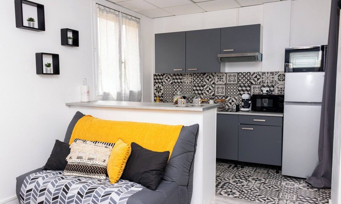 Pin - Vert Galant Apartamento | Evasion & Confort : 24h of Le Mans at 1km Discover our charming studio