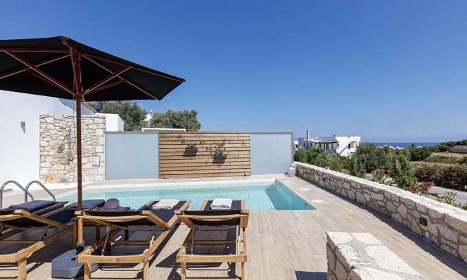 Asteri Villa | Eveland Accessible Villa 1