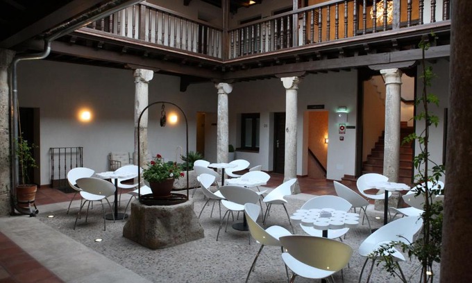 Alcala de Henares Hotel | Evenia Alcalá Boutique Hotel