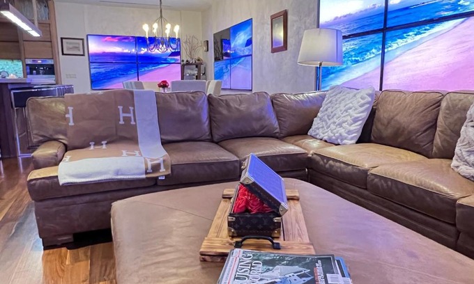 Clearwater Casa | EVENTS WATER VIEW ROOFTOP TERRACE RACECAR MANSION Clearwater
