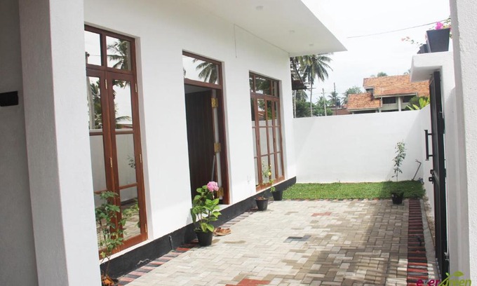 Dalupotha Casa | Ever Green Villa