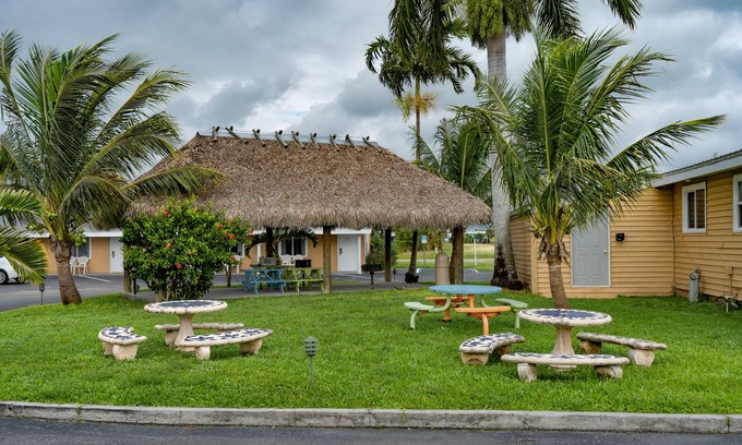 Everglades City Hotel | Everglades City Motel