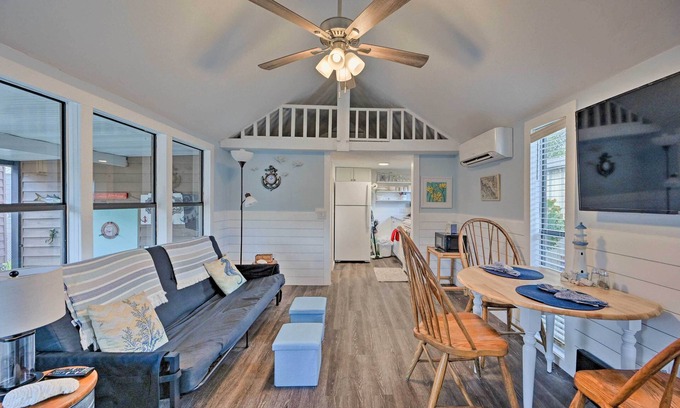 Everglades City Cabina | Everglades City Cabin: Dock & Heated Pool!
