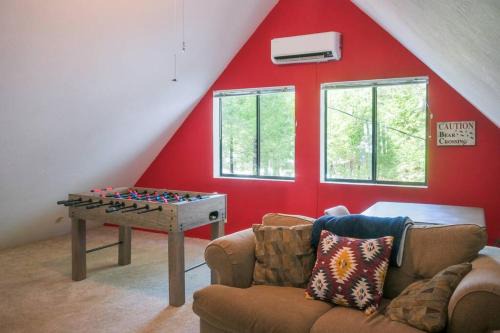 Dorrington Casa | Evergreen Dorrington Chalet - Family Fun & Game Rm