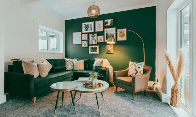 Sheldon Casa | Evergreen Lodge-Wyndale-4BR WParking BHam NEC