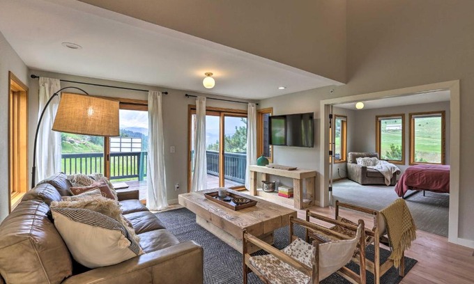 Evergreen Casa | Evergreen Mountain Duplex with Trail Access!