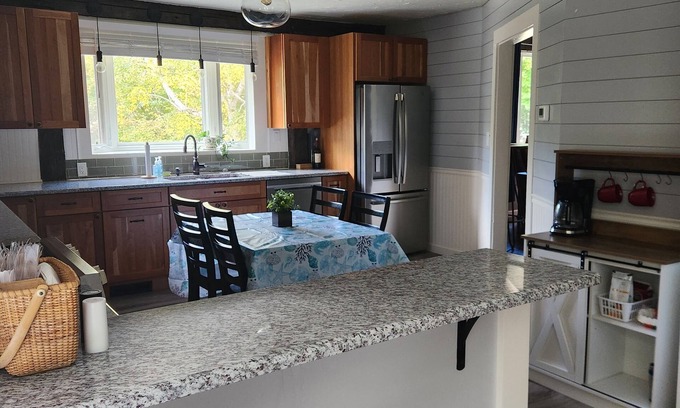 Alexandria Casa | Every Season Get Away