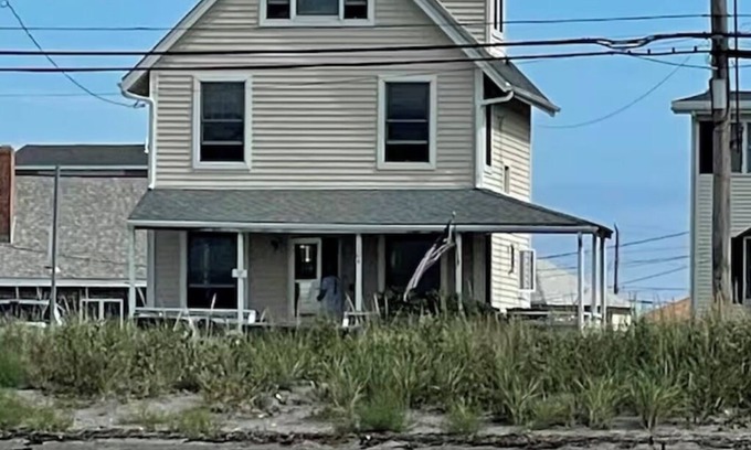 Hull Casa | Every window has an ocean view