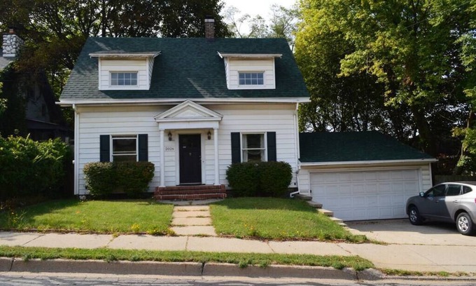 Kalamazoo Casa | Everyman s House - Cerca del centro de la ciudad, Western Michigan University y K College