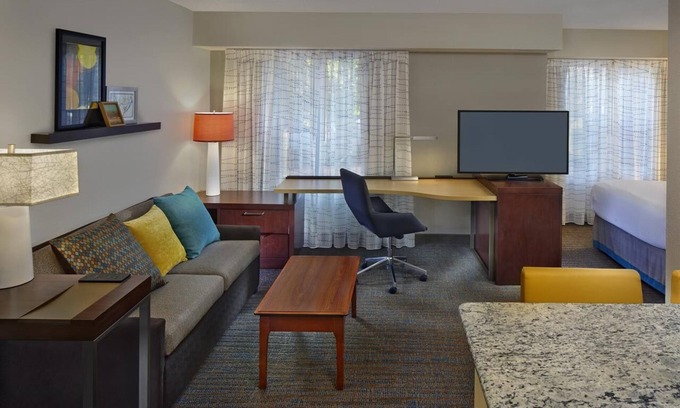 Avon Apartamento | Everything You Need For The Perfect Vacation! Free Breakfast and Parking!