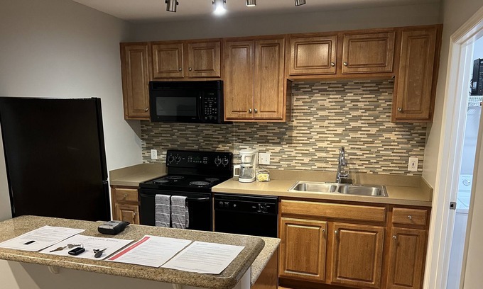 Roselawn Finance Apartamento | Everything you need in Cinci! Show up, unpack!