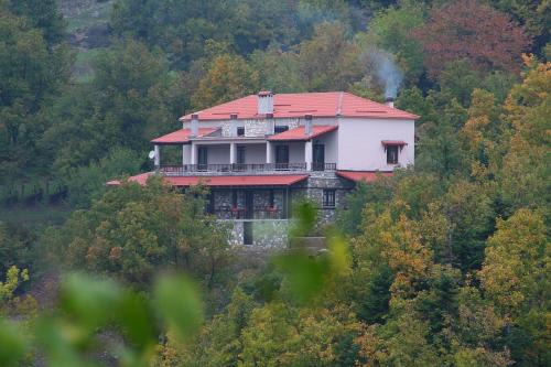 Lake Plastiras Casa | Evilion Traditional Inn