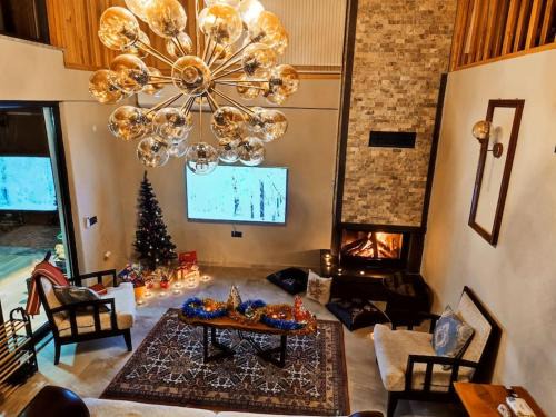 Golcuk Chalet De Esquí | Eviniz rahatlığında, eşsiz doğa manzaralı dağ evi