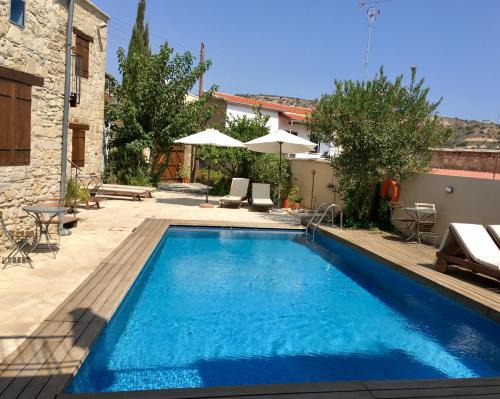 Psematismenos Apartamento | Evkarpos Country House