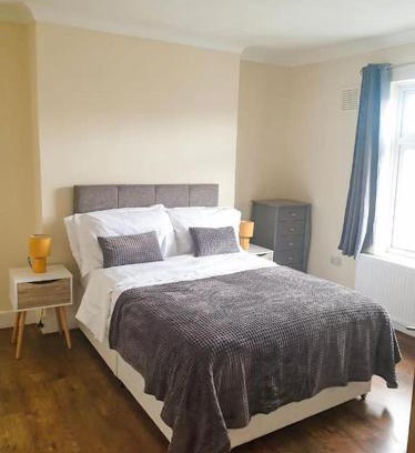 Gravesend Apartamento | Evo Zen -Gravesend 1 Bedroom Flat 2 Min Walk to Station & Town Centre