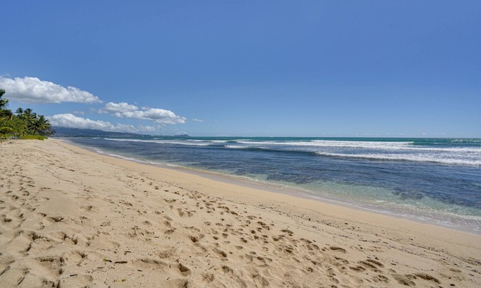 Ewa Casa | Ewa Beach Apartment w/ Beach Gear ~ 1 Mi to Ocean!