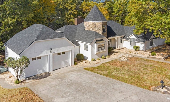 Springdale Casa | Excalibur NWA - Private Pool - Gameroom
