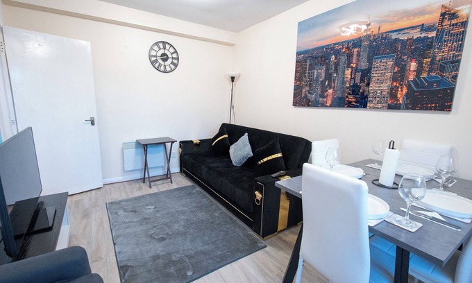 North Woolwich Apartamento | Excel & City Airport Cozy 2BR with Workspace Near DLR
