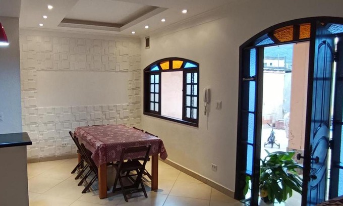 Pereque Casa | Excelente Sobrado no Guarujá