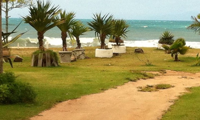Jardim Capricornio Casa | Excelente casa de playa con horno de barbacoa / pizza, terraza y vista al mar