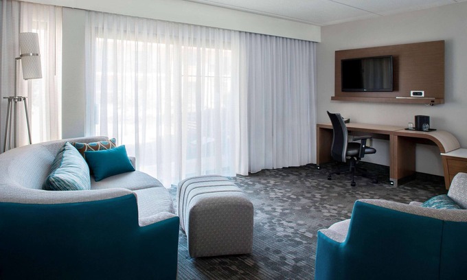 Norcross Casa | Excellent Choice For Every Traveler! Onsite Pool, Free Parking, Pets Allowed