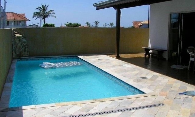 Peruibe Casa | EXCELENTE UBICACIÓN - CASA CON PISCINA EN EL CENTRO DE PERUÍBE