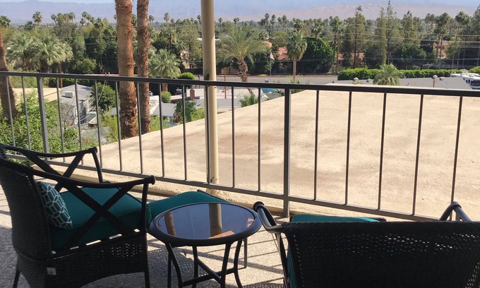 Araby Casa | Excelente ubicación, hermosa vista. Piscina y jacuzzi a pocos pasos.