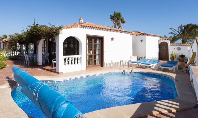 Complejo turístico Amarilla Golf Villa | EXCELENTE VILLA CON DOS DORMITORIOS vistas impresionantes y piscina privada climatizada