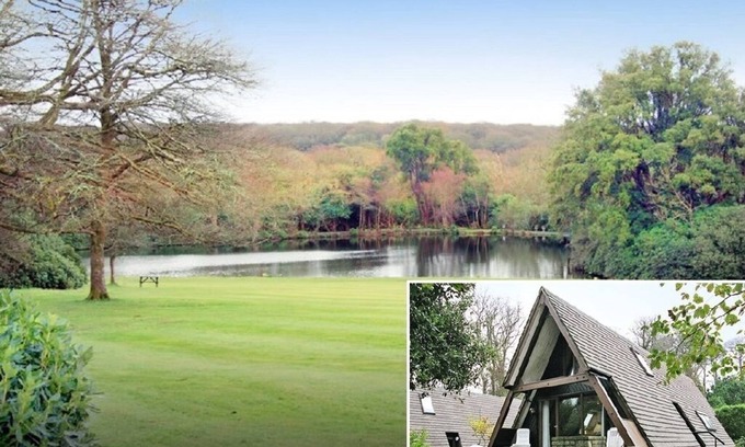 Praze-An-Beeble Casa | Exceptional 3-bedroom lodge on spacious country estate. Free gym, pool & more.
