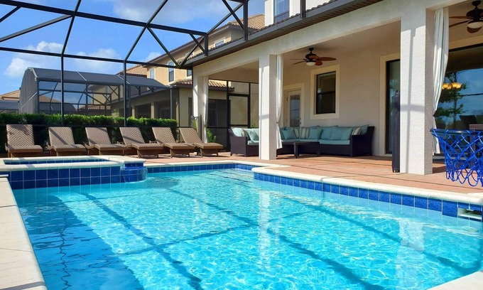 Davenport Casa | Exceptional 5⭐ Villa! Salt 💧 Pool, No Rear Neighbors, Game Room & Movie Theater