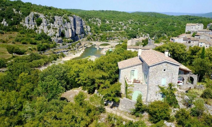 Balazuc Casa | lugar excepcional para esta antigua casa en lugar clasificado