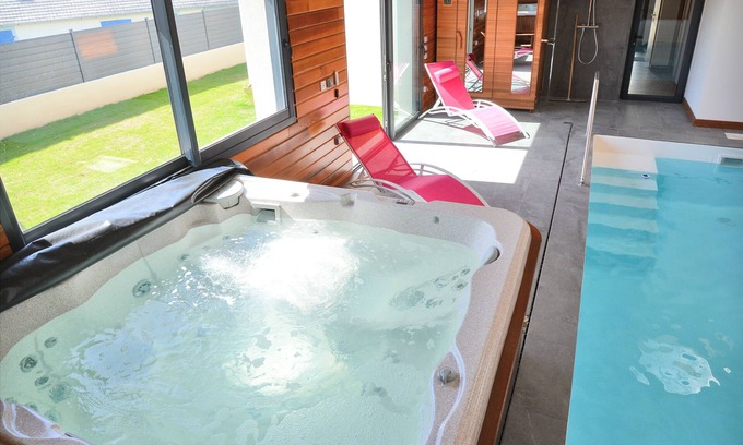 Le Conquet Casa | Excepcional casa con vistas al mar, piscina cubierta privada,