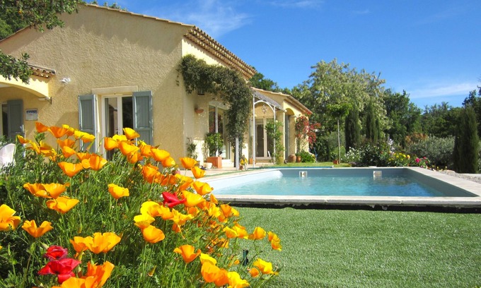 Bauduen Villa | Espléndida villa con magníficas vistas del lago Ste Croix.