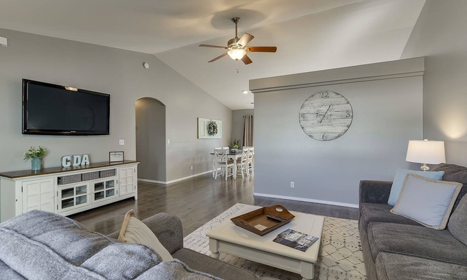 Coeur d'Alene Casa | ¡Casa excepcionalmente limpia y relajante con todas las comodidades!