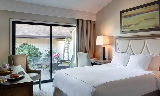 Napa Hotel | Exciting Resort Activities for Everyone! With Outdoor Pool, Tennis, Golf!