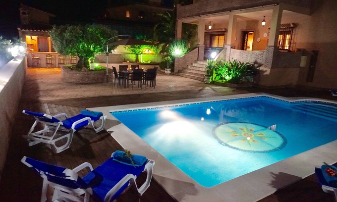 Alhaurín el Grande Villa | Exclusiva villa con piscina privada, barbacoa exterior y salon de juegos 13 p.