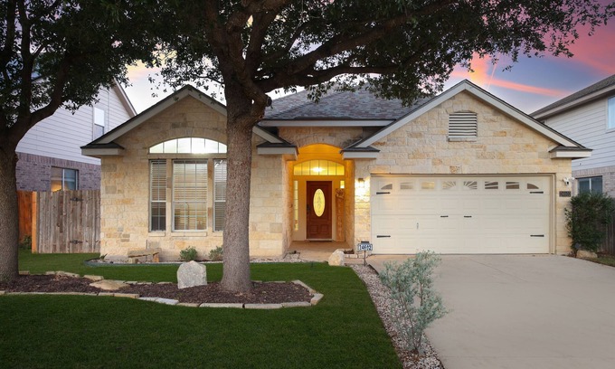 Cross Mountain Casa | Excluse Hideaway in Leon Springs! Luxury Living at it's Finest