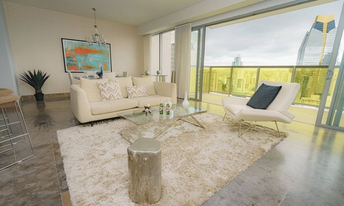 Marbella Apartamento | Exclusivo y lujoso 1BR con balcón en Yoo Panamá