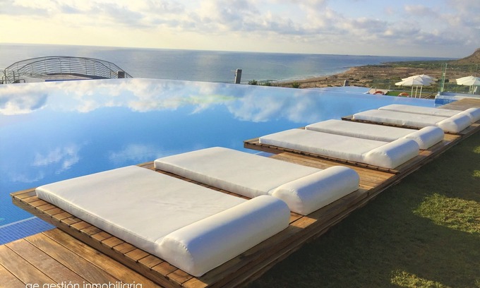 Els Arenals del Sol Apartamento | Exclusivo apartamento con vistas frontales al mar (3 habitaciones / 2 baños)
