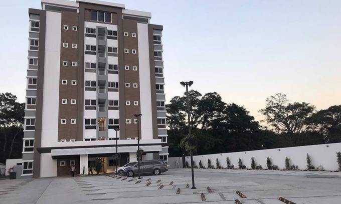 Sector 1 Nor-Oeste Apartamento | Exclusive Apartment Arboleda 186