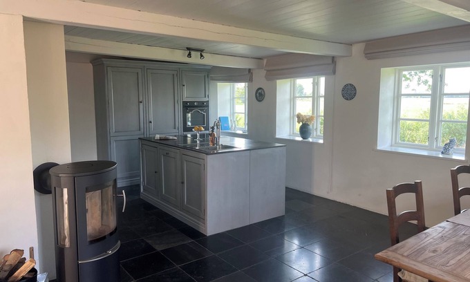 Neukirchen/Erzgeb Apartamento | Exclusive apartment in a beautiful thatched house off Sylt. Pet friendly