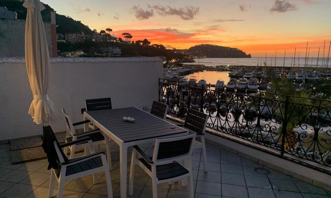Casamicciola Terme Apartamento | Exclusive apartment Piccola Marina
