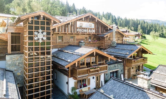 Flachau Chalet De Esquí | Exclusivo chalet de 4 * para 10-13 personas con excelente cocina.