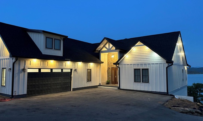 Dandridge Casa | Exclusive Lakefront Retreat - Spacious 5 bdr house in Dandridge on Douglas Lake