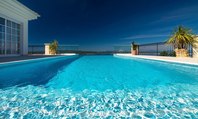 Crikvenica Villa | Exclusiva villa de 5 * con vistas panorámicas al mar y piscina climatizada