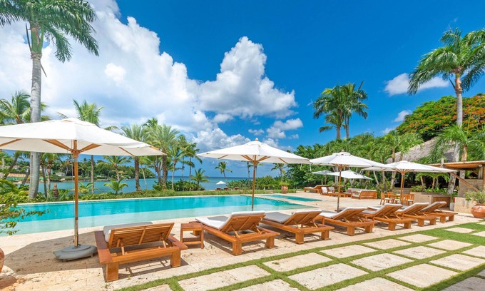 Casa de Campo Villa | Exclusive Oceanfront Villa Private Beach luxury Concierge Chef Maid service