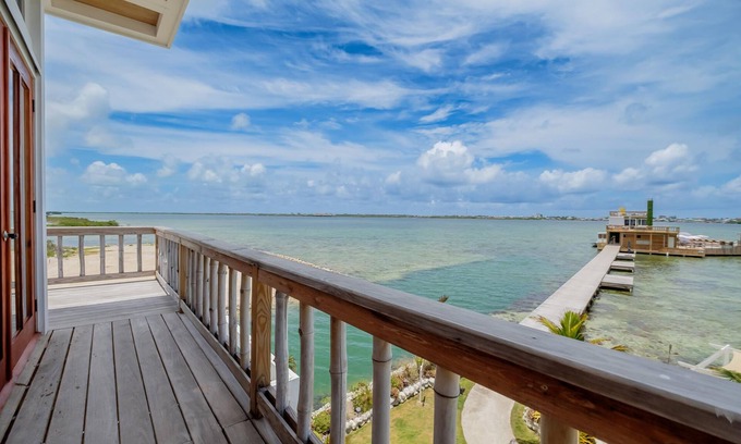 San Pedro Hotel | Exclusive Private Beach Front Villa with Free Shuttle - Secluded and Romantic!