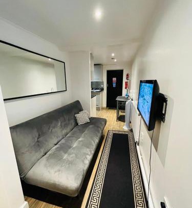 Falconwood and Welling Apartamento | Exclusive Private One Bedroom Suite