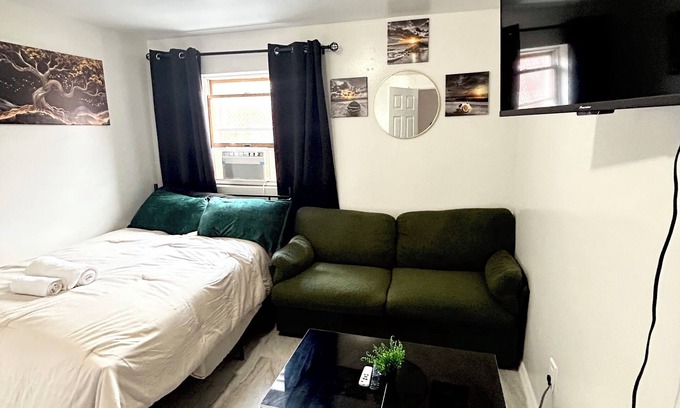 Ironbound District Apartamento | Exclusive private room with private bathroom. Private entry.Close to NYC/Airport