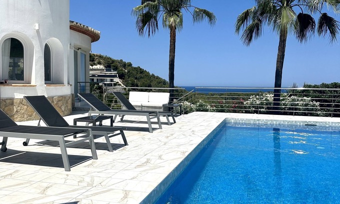 Mar Azul Villa | Villa exclusiva con vistas al mar para alquilar, 3 B + 3B, CIELO
